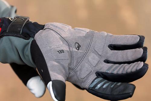 Review Pearl Izumi ELITE Softshell Gloves road.cc